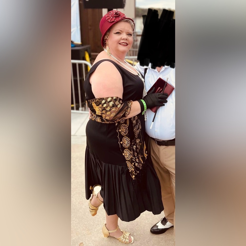 20s Prohibition Pinup outfit includes dress, hat, clutch